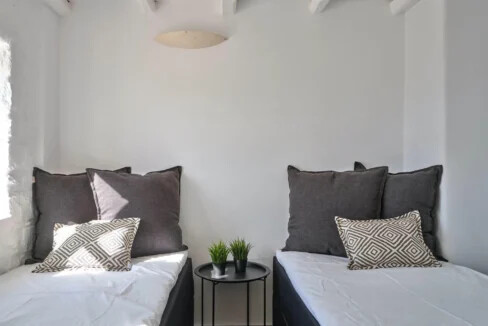 Villa for Sale in Paros, Naousa with Private Pool 10