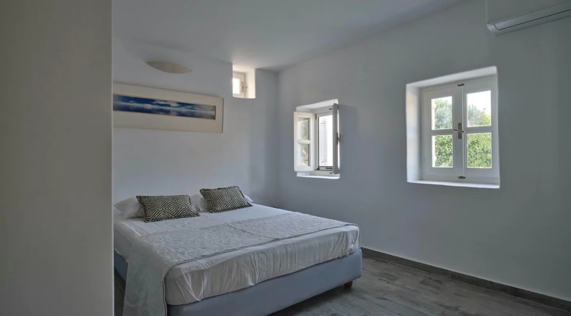 Villa for Sale in Paros, Naousa with Private Pool 12