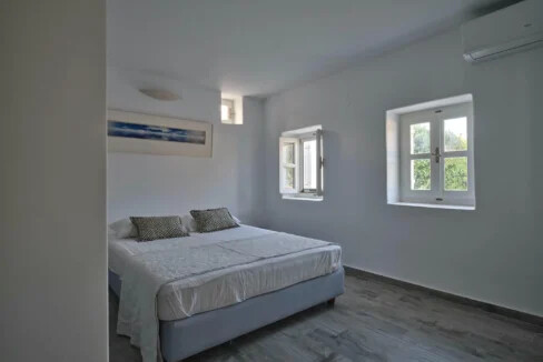 Villa for Sale in Paros, Naousa with Private Pool 12