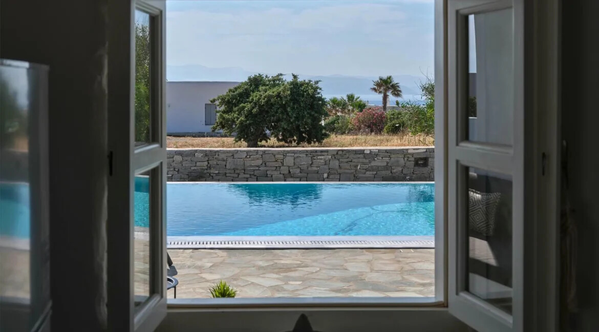 Villa for Sale in Paros, Naousa with Private Pool 4