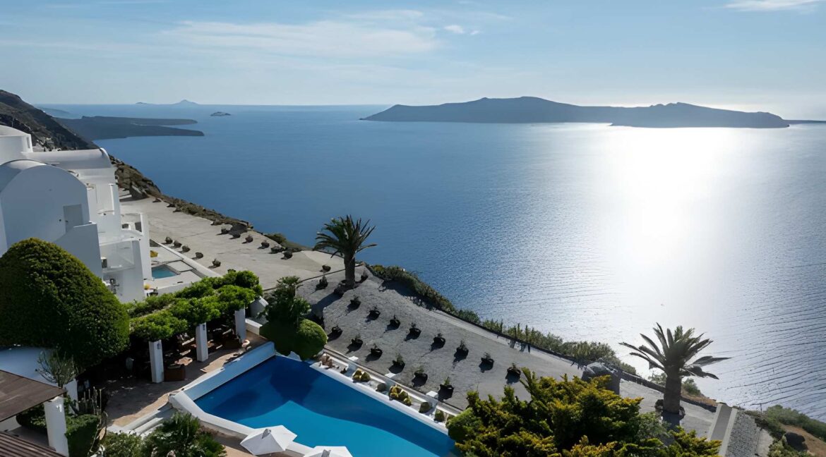 Caldera Villa With Sunset views in Santorini for sale, Imerovigli