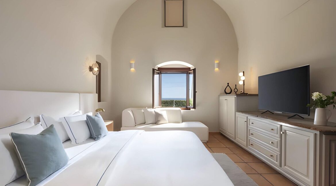 Caldera Villa With Sunset views in Santorini for sale, Imerovigli 8