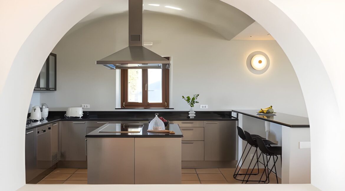 Caldera Villa With Sunset views in Santorini for sale, Imerovigli 8