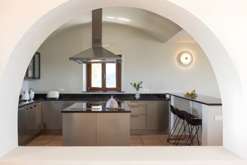 Caldera Villa With Sunset views in Santorini for sale, Imerovigli 8