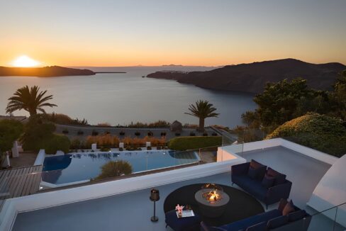 Caldera Villa With Sunset views in Santorini for sale, Imerovigli 9