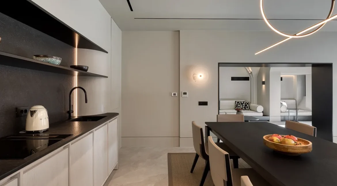 Luxury 5-Bedroom Villa for Sale in Imerovigli, Santorini 13