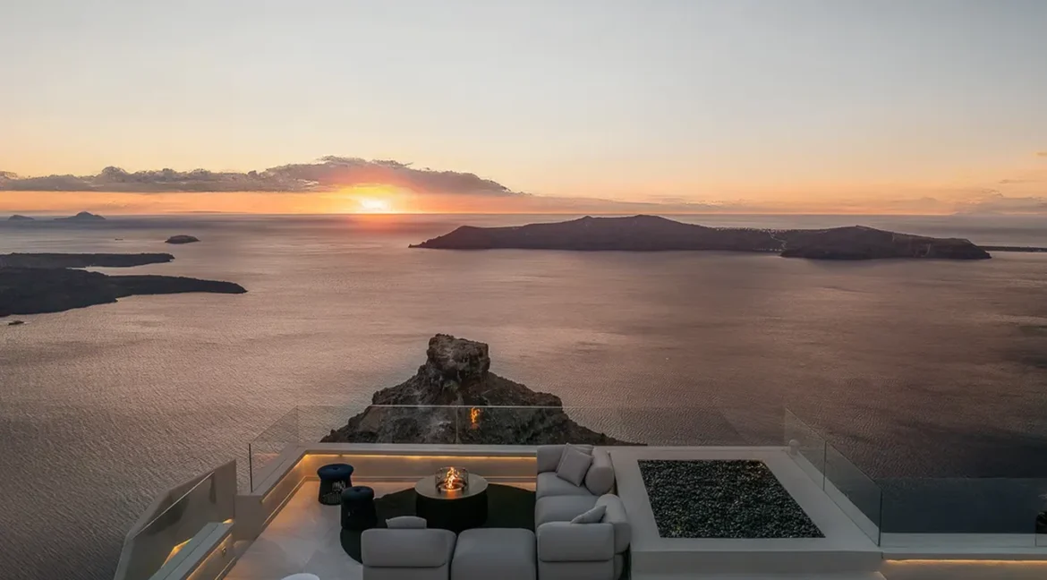 Luxury 5-Bedroom Villa for Sale in Imerovigli, Santorini