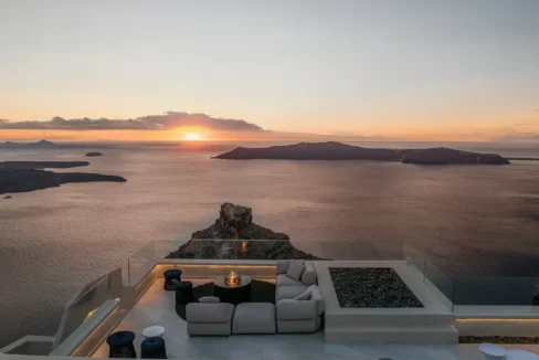 Luxury 5-Bedroom Villa for Sale in Imerovigli, Santorini 28