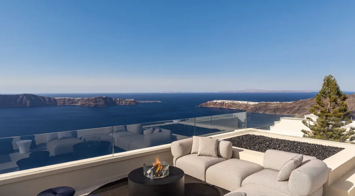 Luxury 5-Bedroom Villa for Sale in Imerovigli, Santorini 29