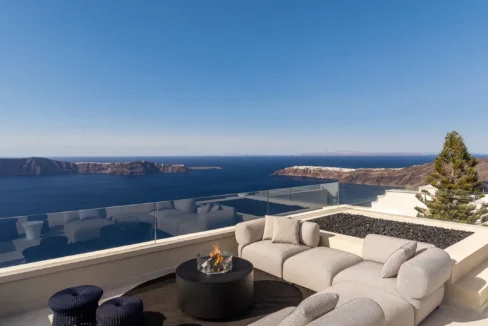 Luxury 5-Bedroom Villa for Sale in Imerovigli, Santorini 29