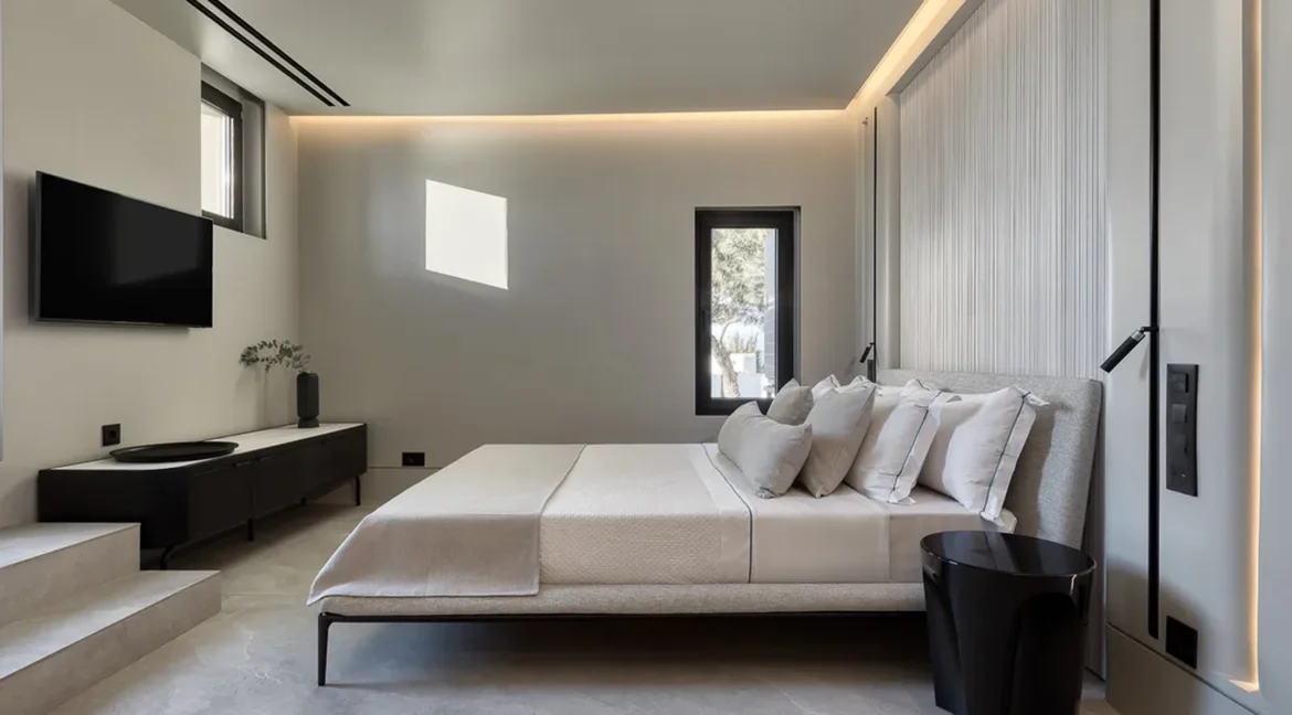 Luxury 5-Bedroom Villa for Sale in Imerovigli, Santorini 7