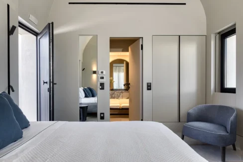 Luxury 5-Bedroom Villa for Sale in Imerovigli, Santorini 8