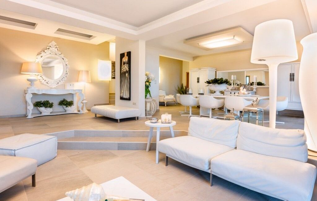 Luxury Beachfront Villa for Sale in Halkidiki 25