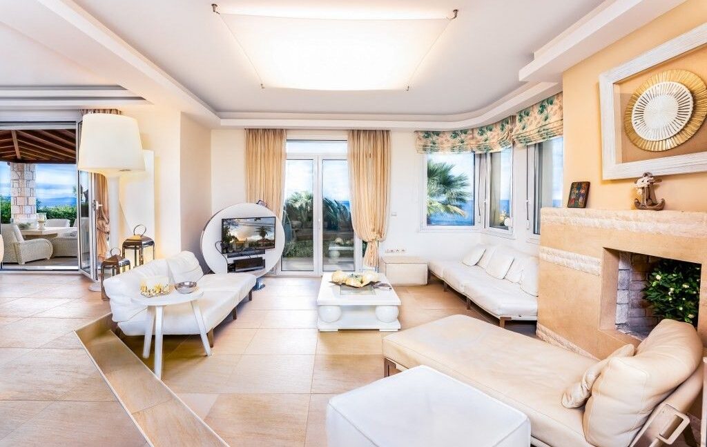Luxury Beachfront Villa for Sale in Halkidiki 26