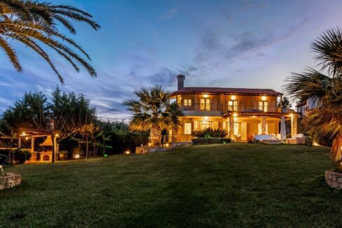 Luxury Beachfront Villa for Sale in Halkidiki 4