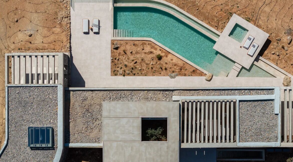 Luxury Ultra-Private Estate in Crete 11