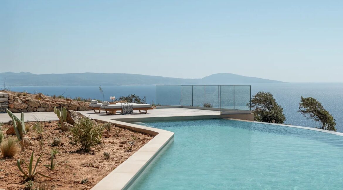 Luxury Ultra-Private Estate in Crete 6