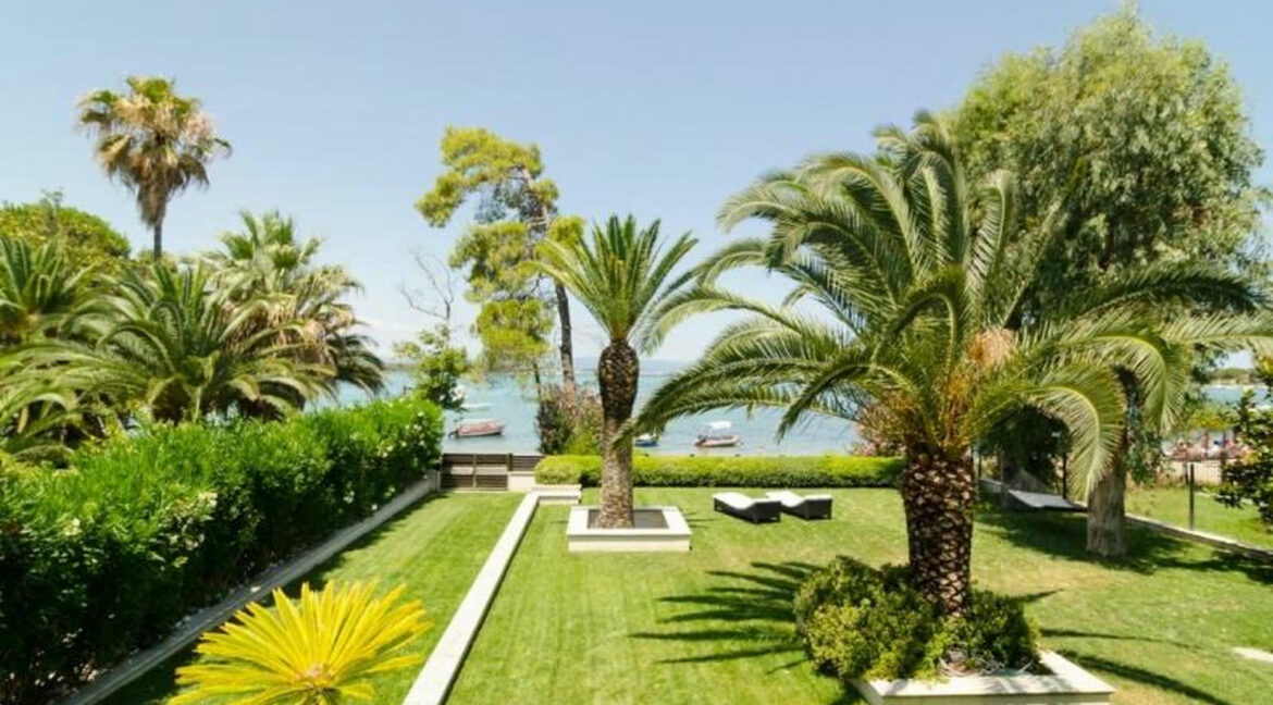 Seafront Luxury Villa for Sale in Sithonia Halkidiki