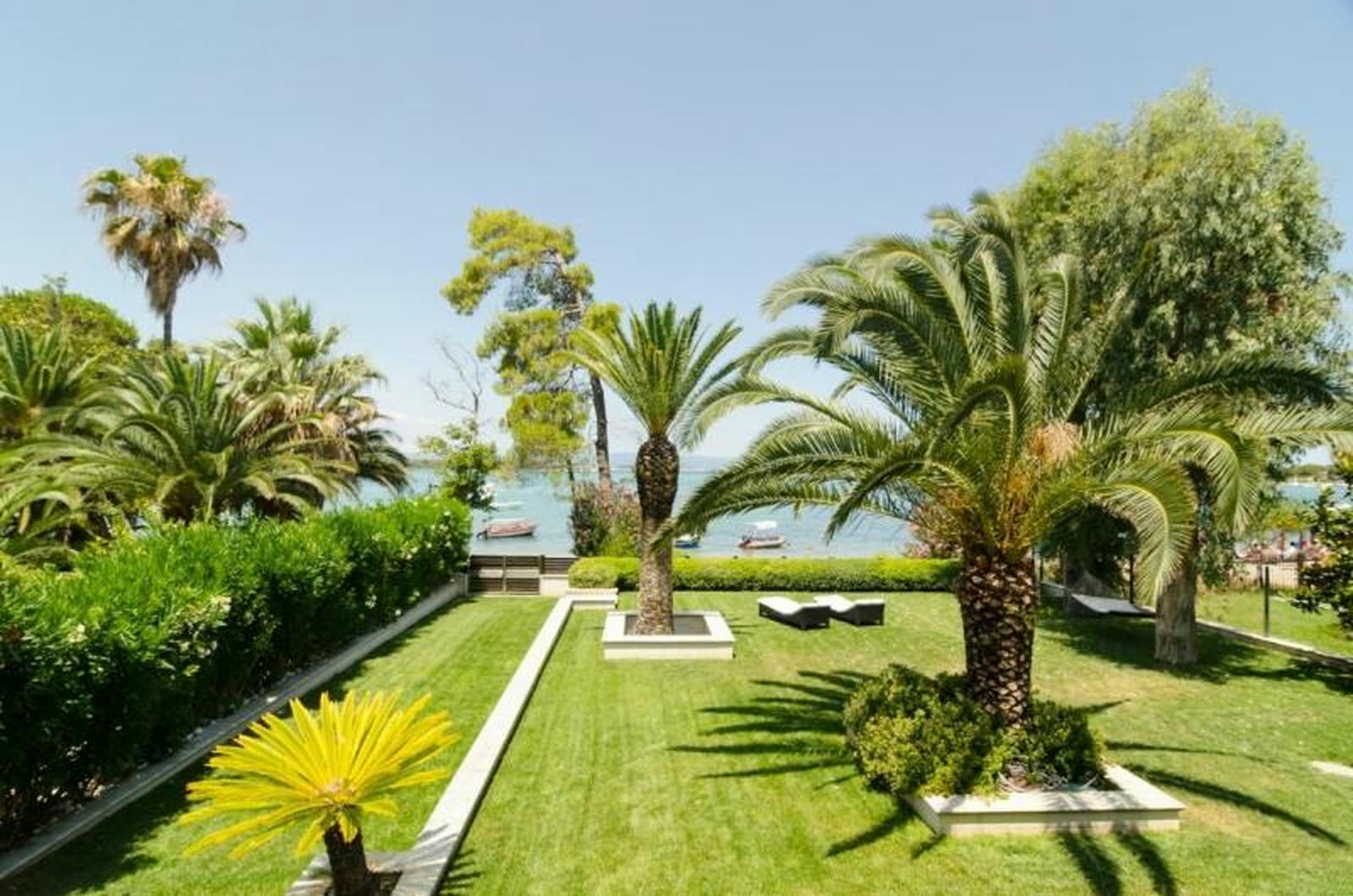 Seafront Luxury Villa for Sale in Sithonia Halkidiki