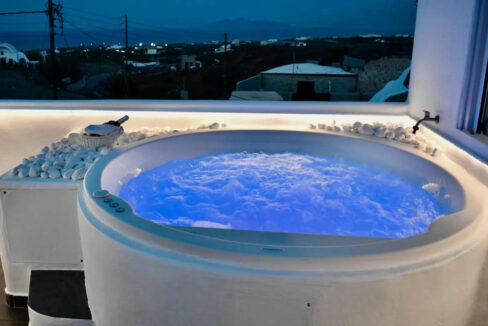 Traditional Eco-Inspired Villa for Sale in Santorini 5