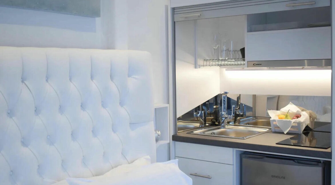 Traditional Eco-Inspired Villa for Sale in Santorini 8