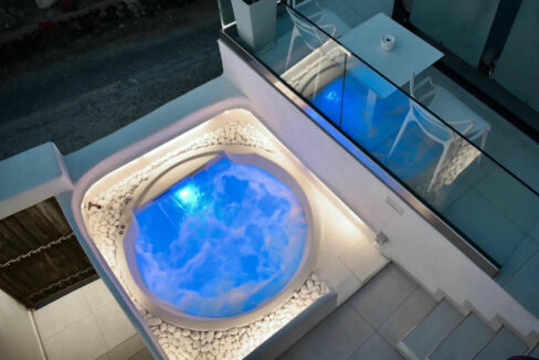 Traditional Eco-Inspired Villa for Sale in Santorini 9
