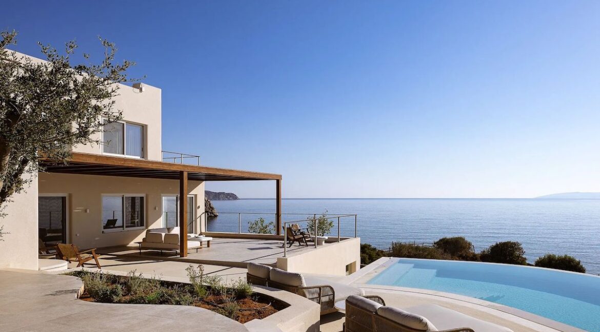 Ultra-Luxury Seafront Villa for Sale in Crete 12