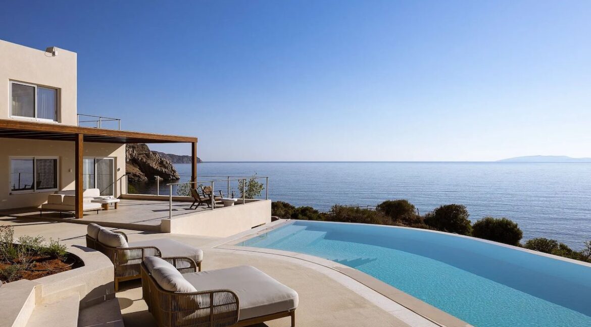 Ultra-Luxury Seafront Villa for Sale in Crete 15