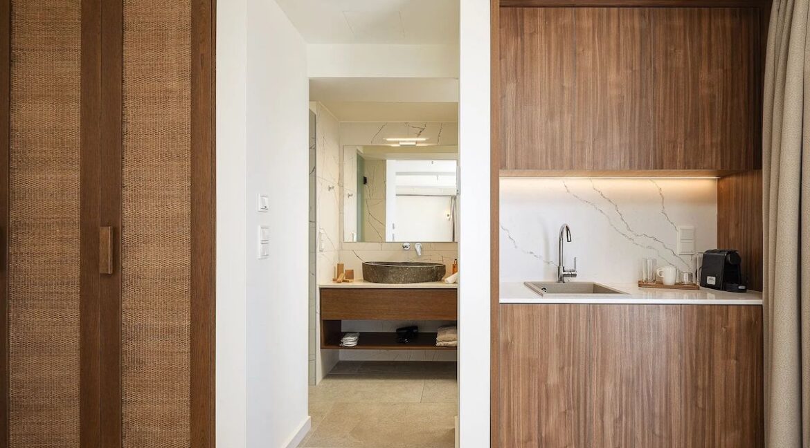 Ultra-Luxury Seafront Villa for Sale in Crete 26