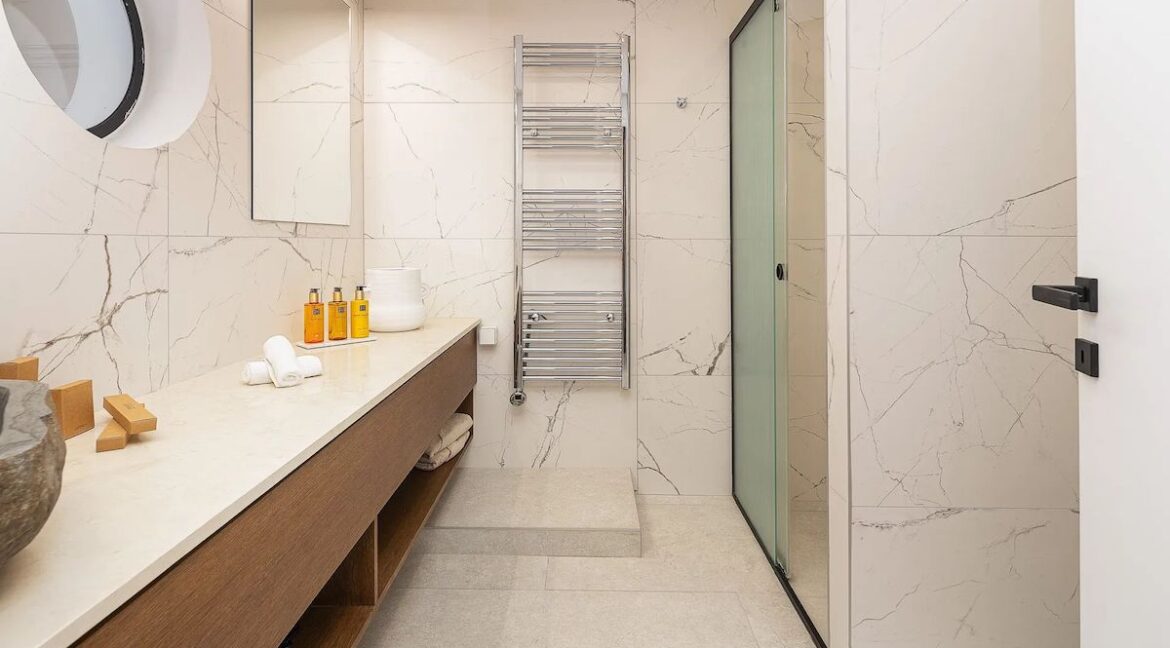 Ultra-Luxury Seafront Villa for Sale in Crete 28