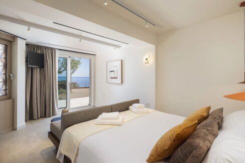 Ultra-Luxury Seafront Villa for Sale in Crete 31
