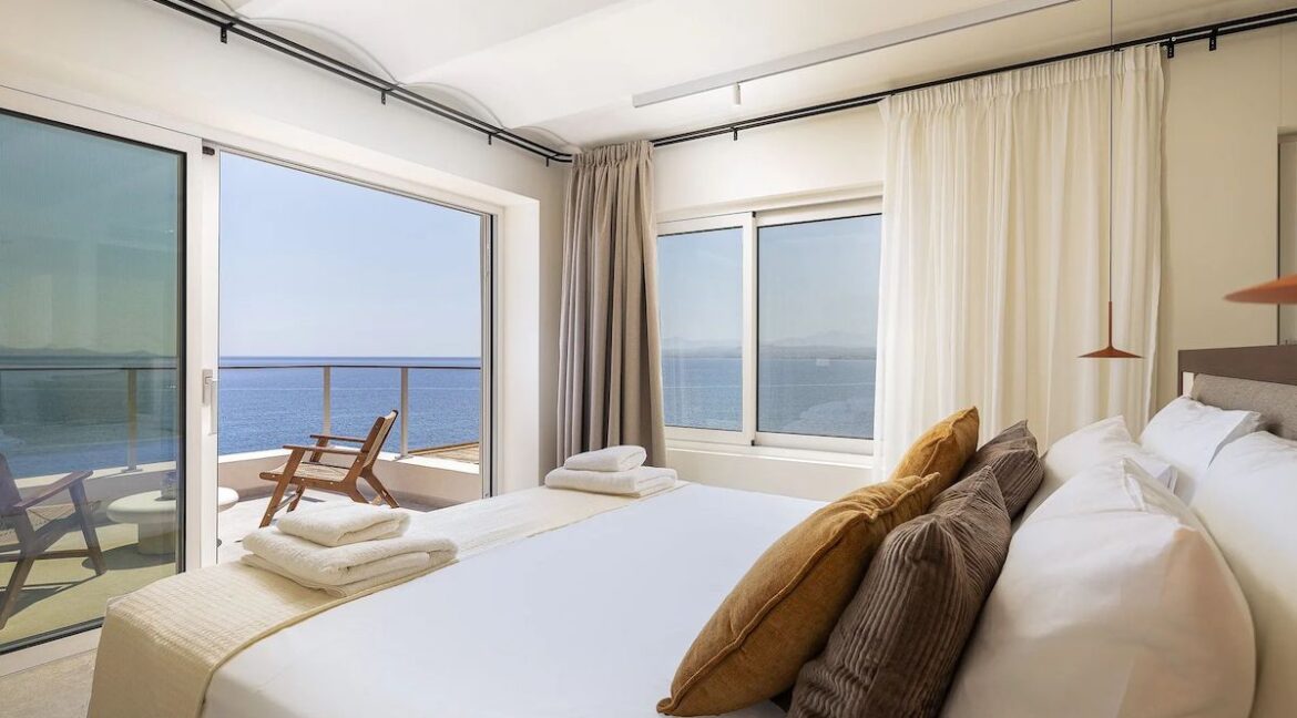 Ultra-Luxury Seafront Villa for Sale in Crete 37