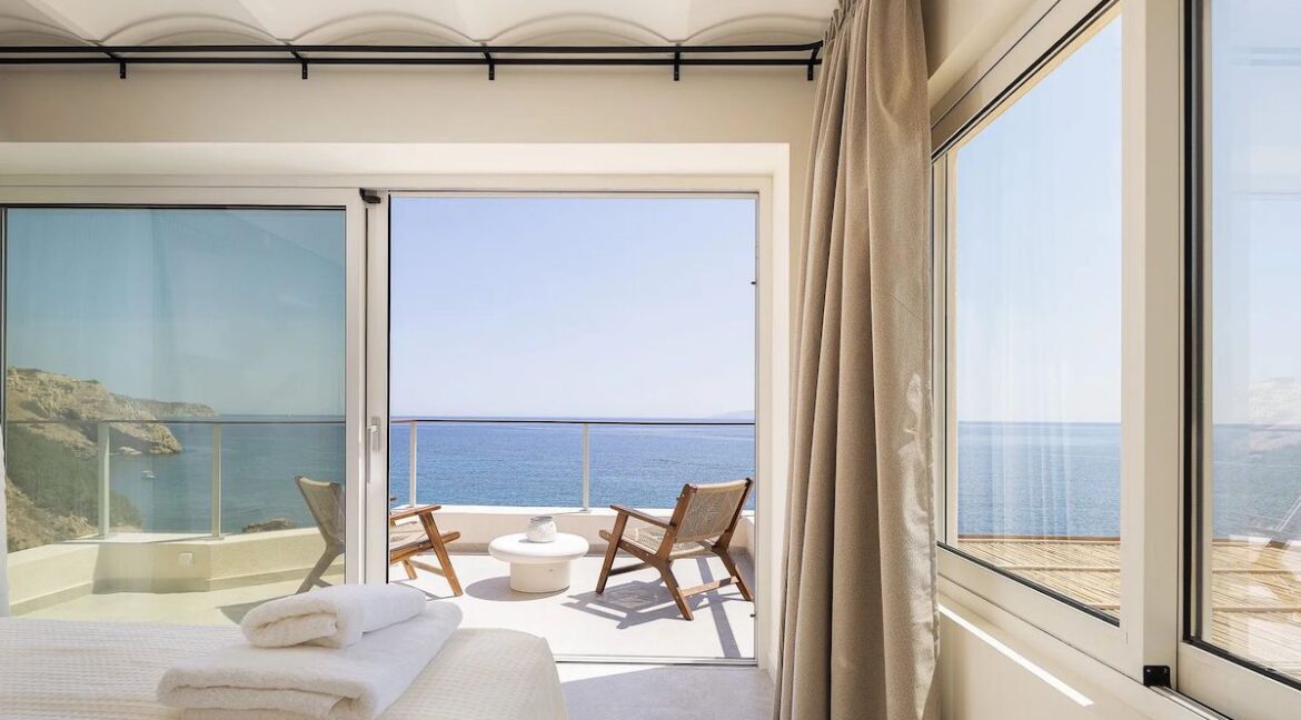 Ultra-Luxury Seafront Villa for Sale in Crete 38