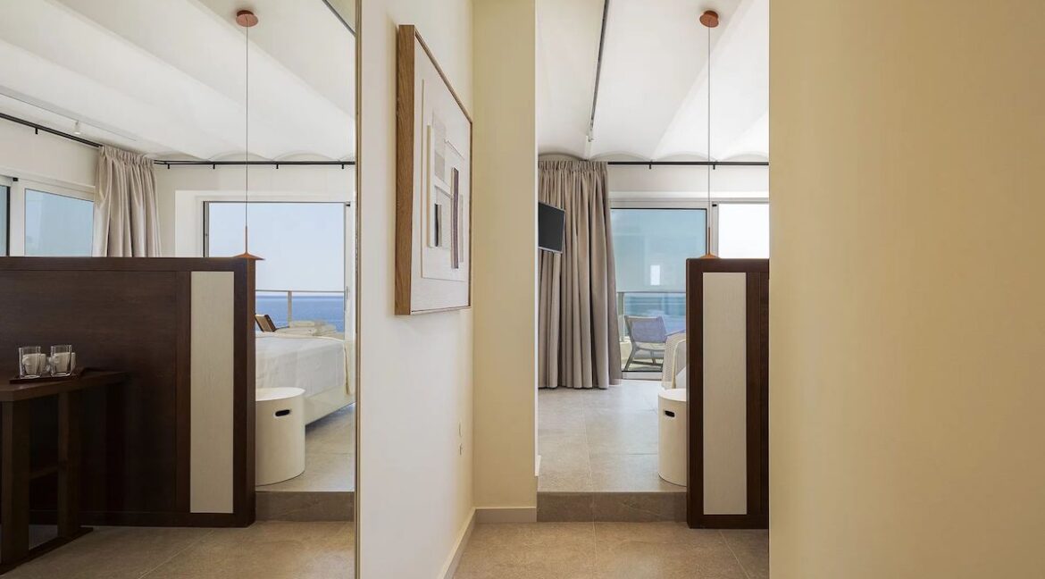 Ultra-Luxury Seafront Villa for Sale in Crete 40