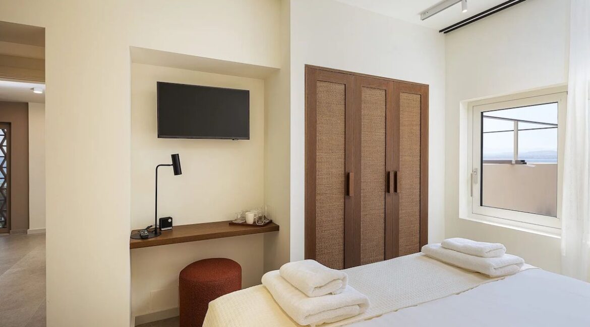 Ultra-Luxury Seafront Villa for Sale in Crete 41