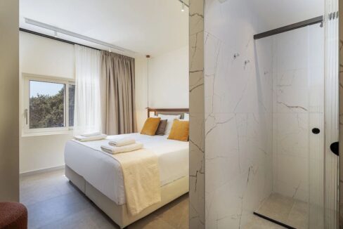 Ultra-Luxury Seafront Villa for Sale in Crete 42