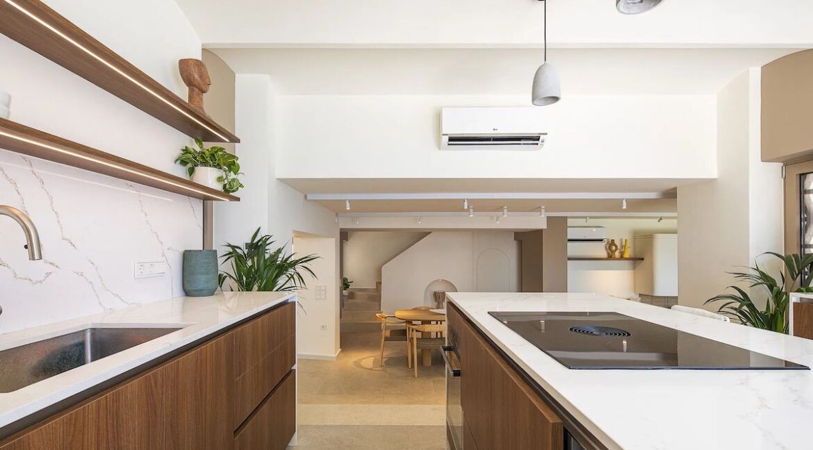 Ultra-Luxury Seafront Villa for Sale in Crete 44