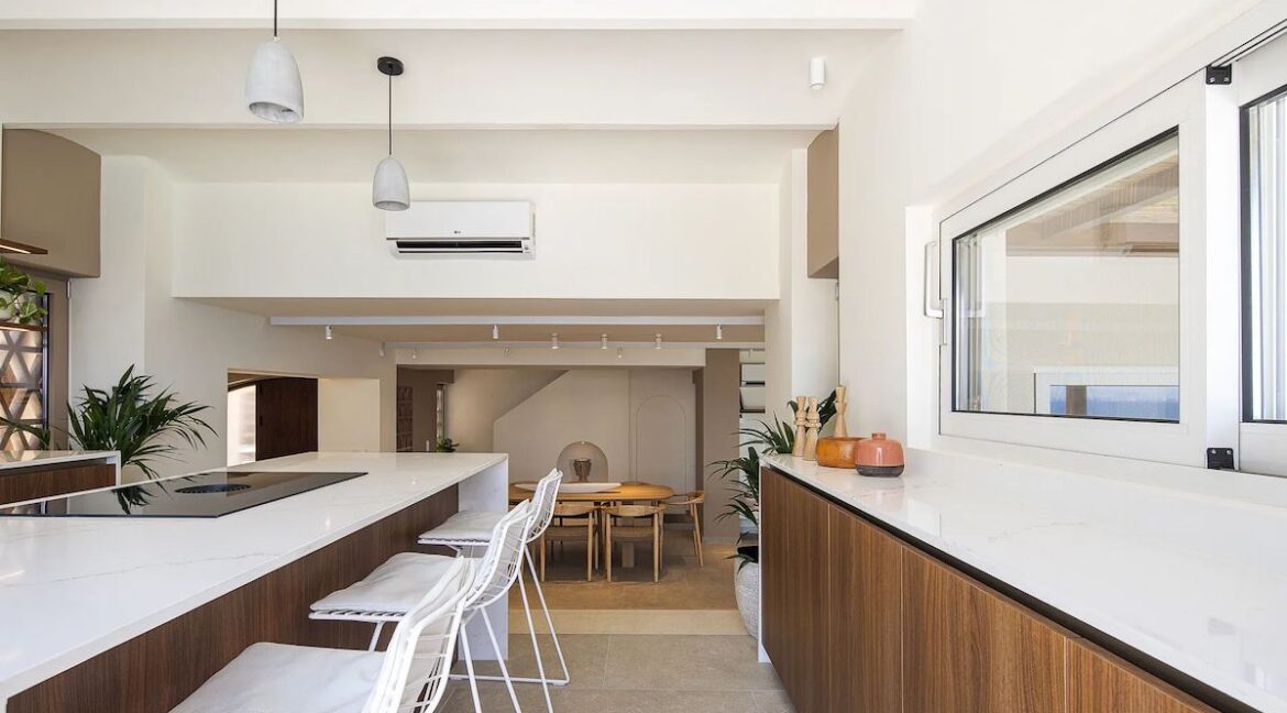 Ultra-Luxury Seafront Villa for Sale in Crete 47