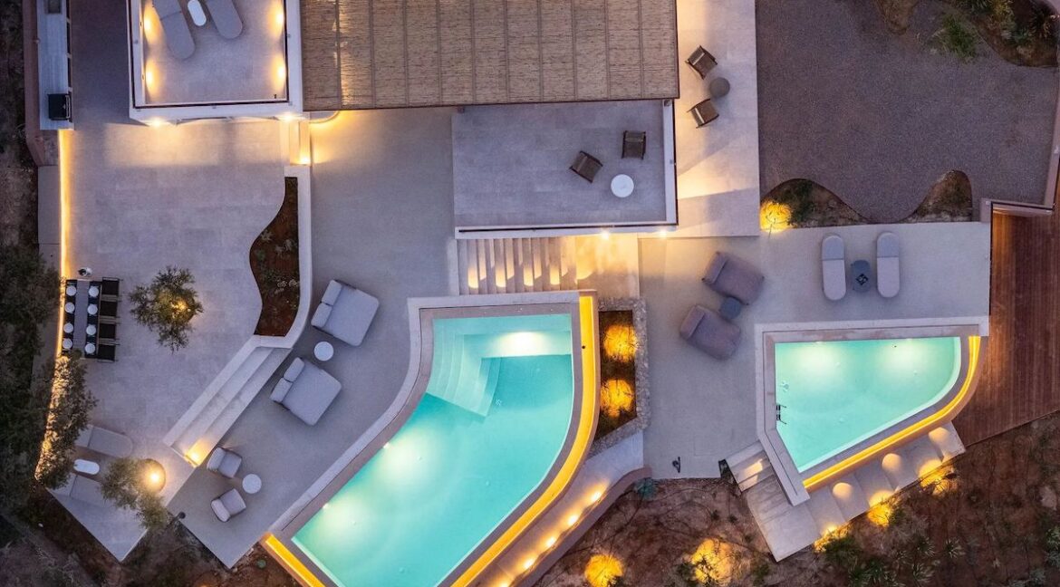 Ultra-Luxury Seafront Villa for Sale in Crete 5