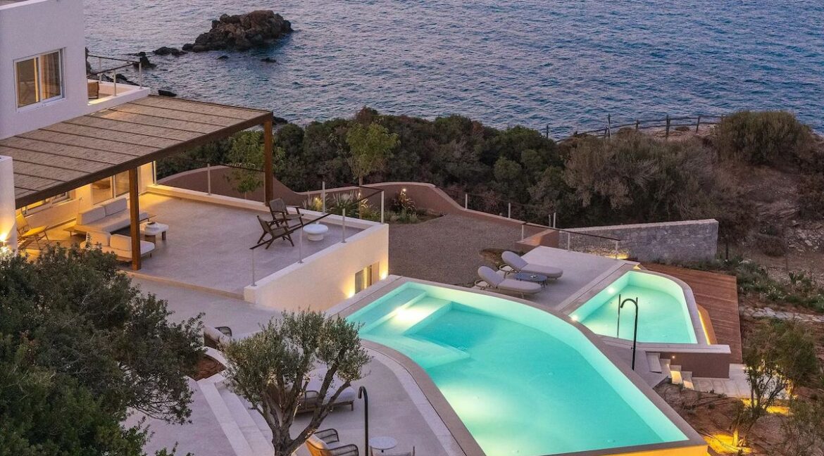 Ultra-Luxury Seafront Villa for Sale in Crete 7