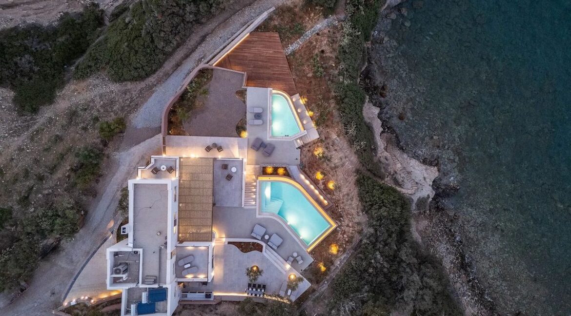 Ultra-Luxury Seafront Villa for Sale in Crete 9