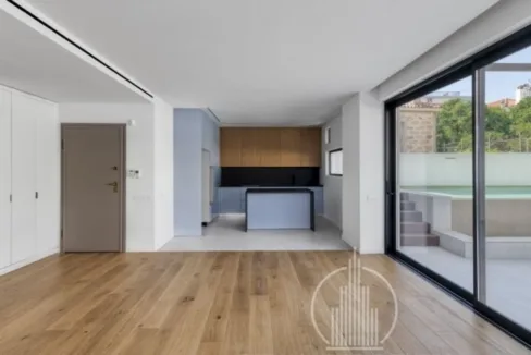 318357933_1600x1200
