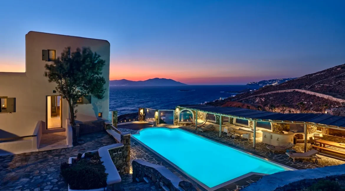 Elegant Villa for sale Mykonos 1