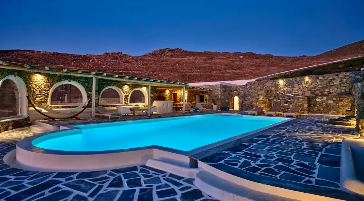 Elegant Villa for sale Mykonos 3