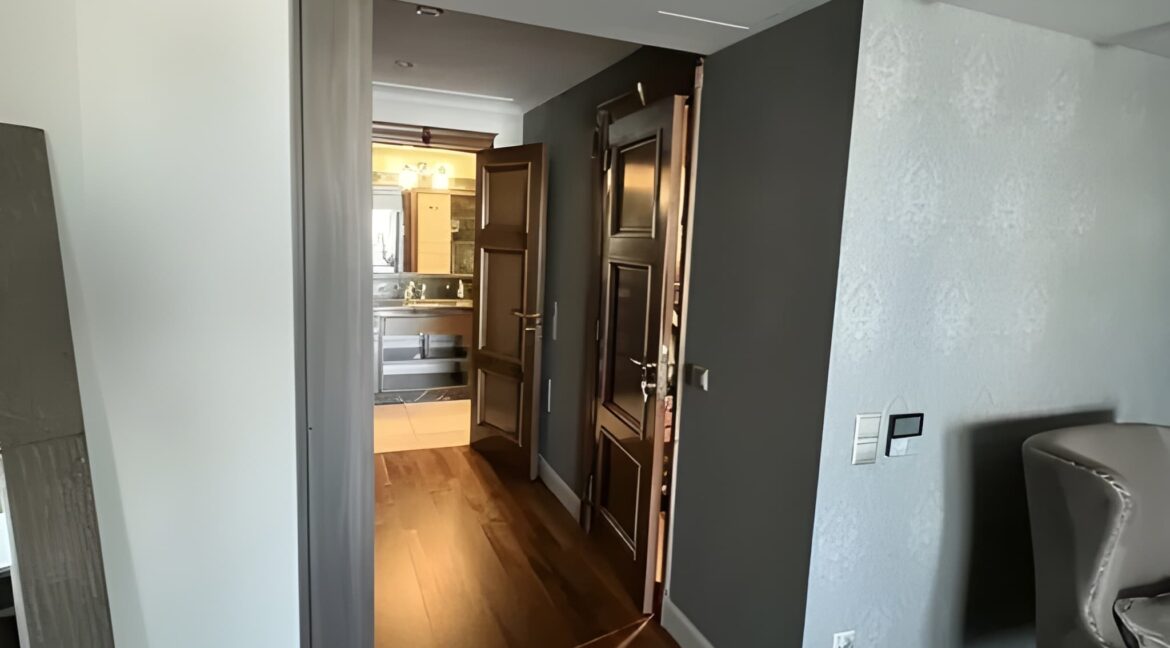 Luxury Furnished Maisonette with Sea View for sale Athens Riviera 8