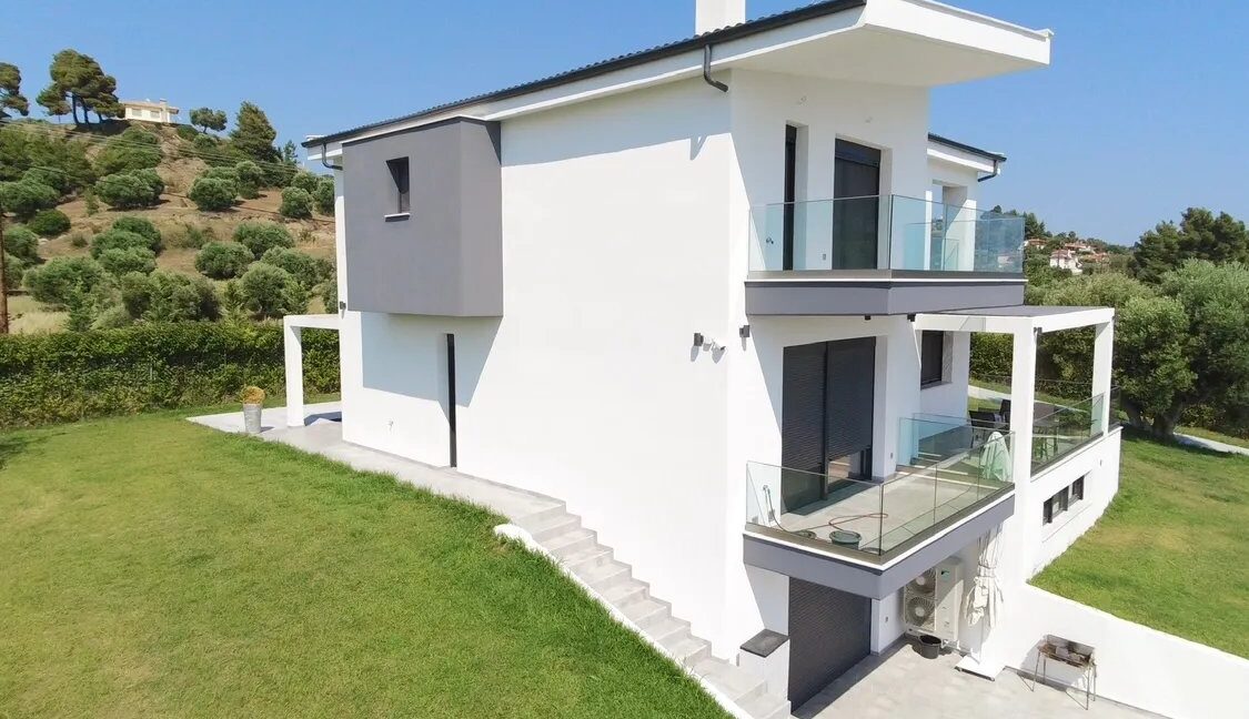 Luxury Sea-View Villa for Sale in Halkidiki  Nea Skioni 1