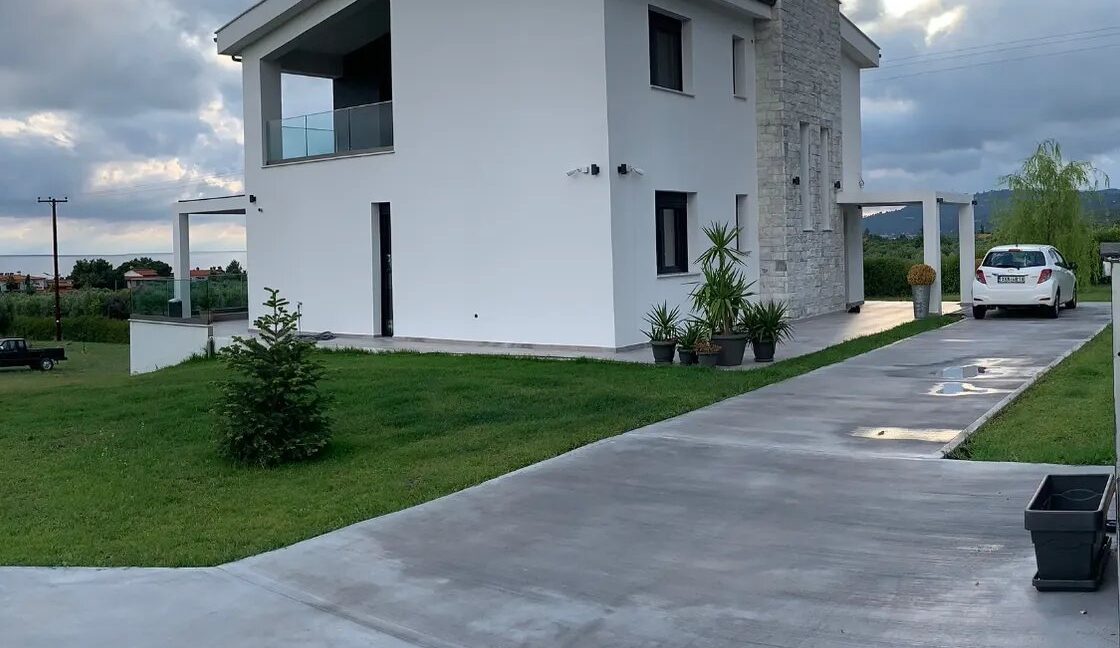 Luxury Sea-View Villa for Sale in Halkidiki  Nea Skioni 3