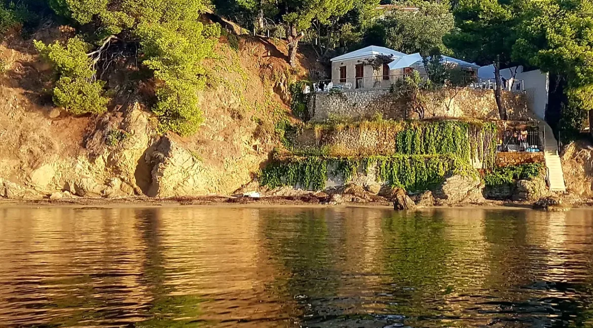 Seafront Cottage with Private Beach Access in Skiathos for sale 10