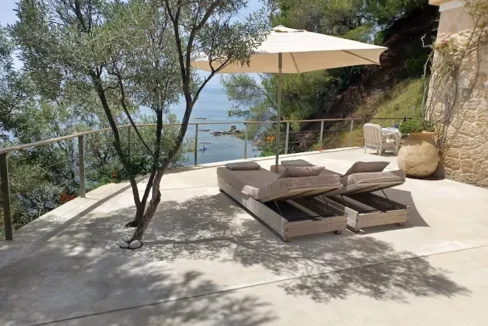 Seafront Cottage with Private Beach Access in Skiathos for sale 2