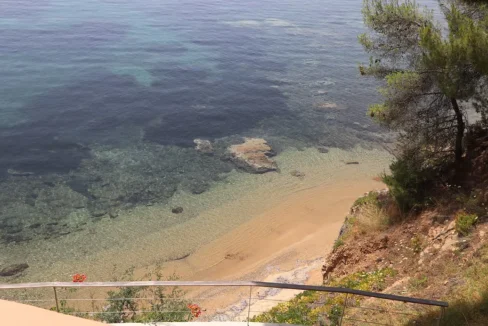 Seafront Cottage with Private Beach Access in Skiathos for sale 7